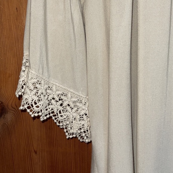 Investments Plus Neutral Beige Blouse with embroidery Sz. 2X - Picture 5 of 15